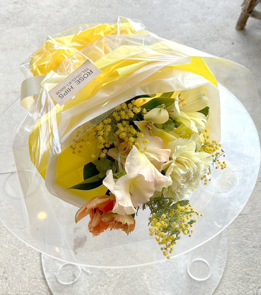 富士市花屋ローズヒップのおしゃれな花束
