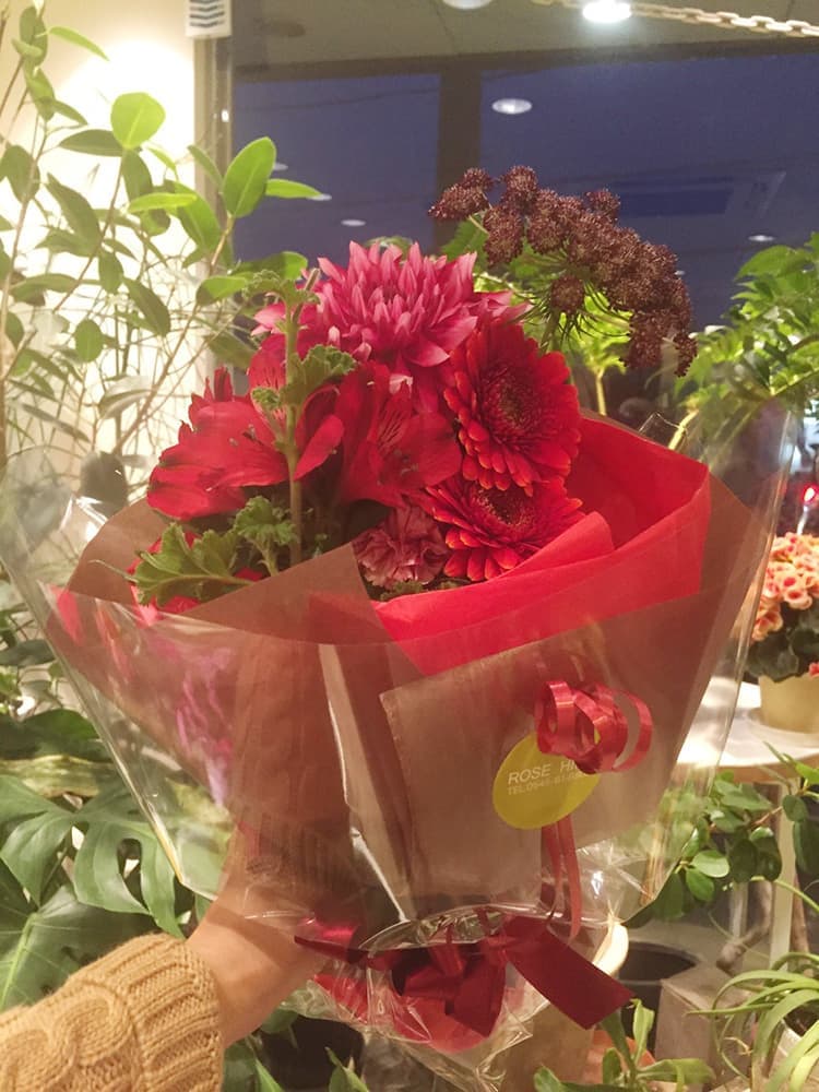 富士市おしゃれな花屋さんローズヒップのバレンタインや送別の記念におすすめのお花のイメージ画像２