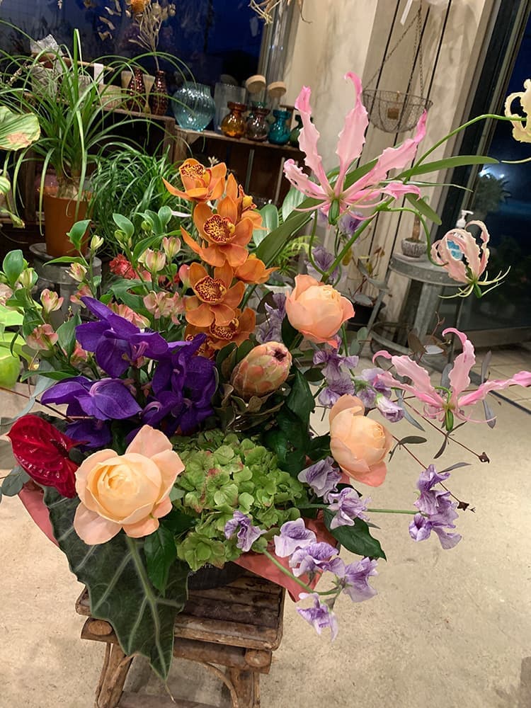 富士市花屋ローズヒップの送別の記念のお花のプレゼント