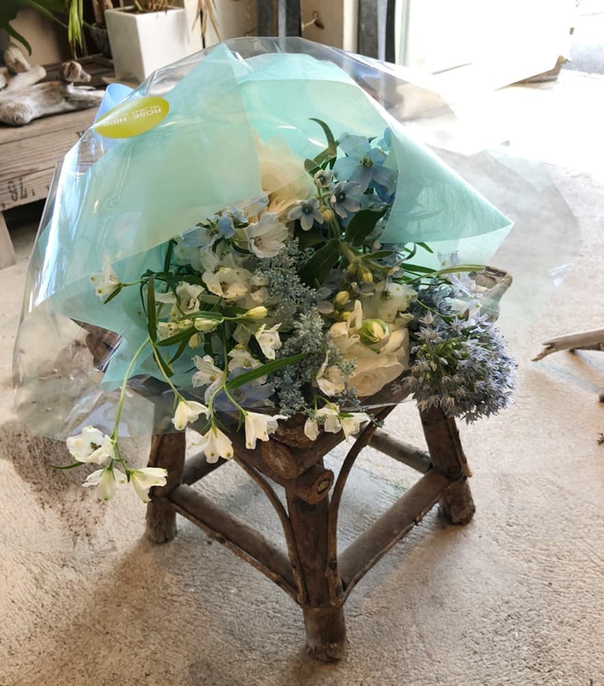 富士市花屋ローズヒップの2021年の母の日のおしゃれな花束のプレゼント２