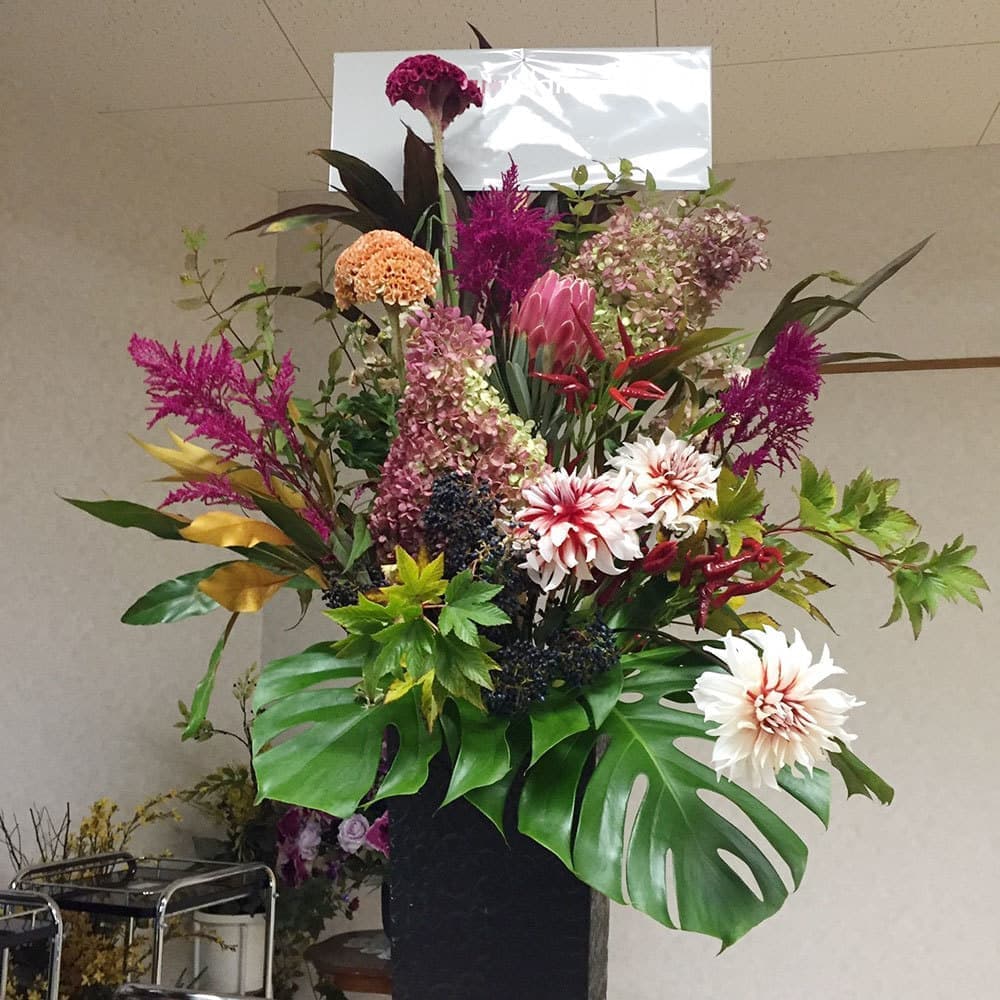 富士市のお花屋さんローズヒップの開店祝いのスタンド花の写真25