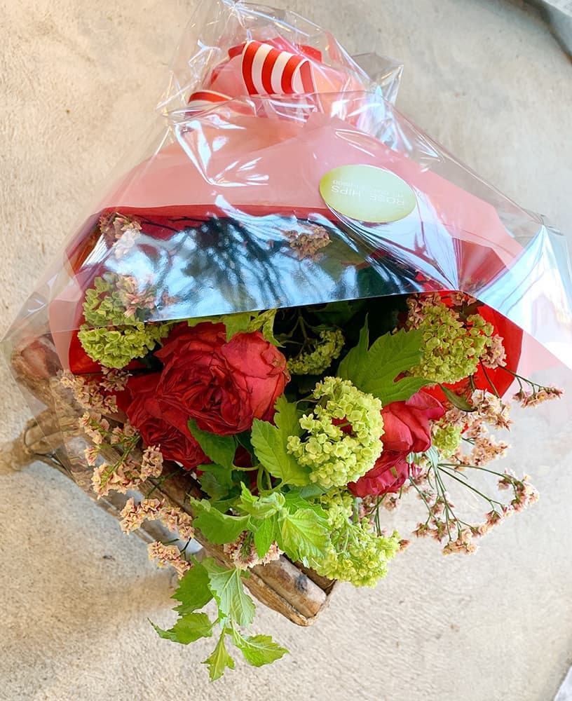 富士市花屋ローズヒップの2021年5月2日の母の日のおしゃれなお花のプレゼント１