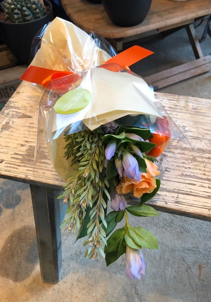 富士市花屋ローズヒップの2021年11月2日の花束のプレゼント（贈り物）５