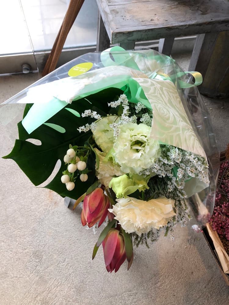 富士市花屋ローズヒップの2021年11月2日の花束のプレゼント（贈り物）８