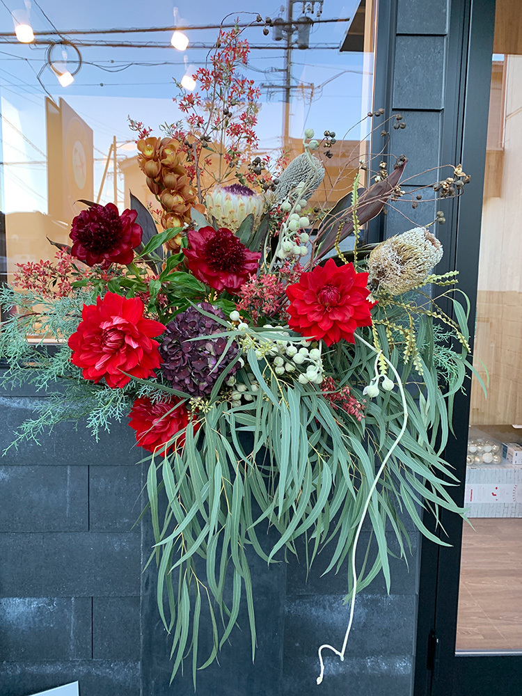 富士市おしゃれ花屋ローズヒップの2021年12月15日の花束３