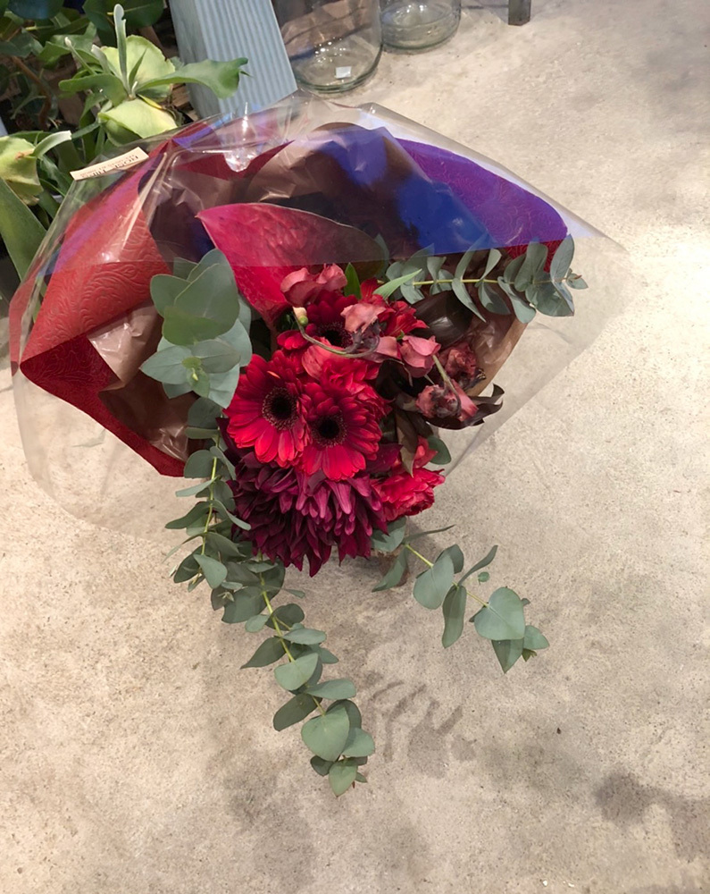 富士市おしゃれ花屋ローズヒップの2022年2月6日の花束のプレゼント（贈り物）８
