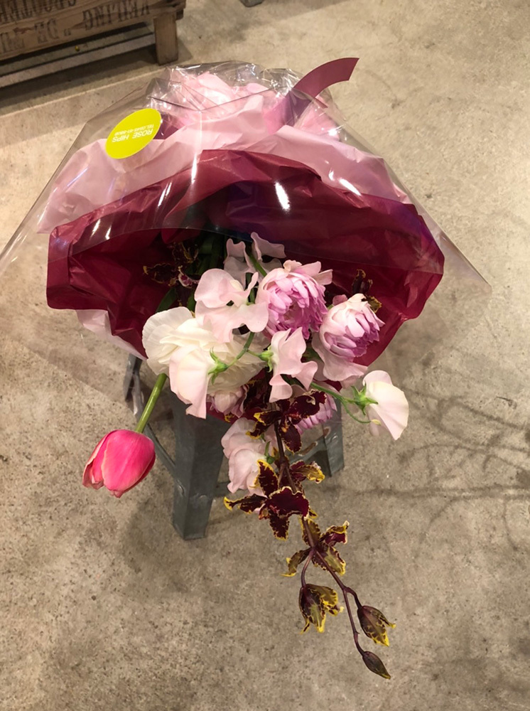 富士市おしゃれ花屋ローズヒップの2022年2月6日の花束のプレゼント（贈り物）６