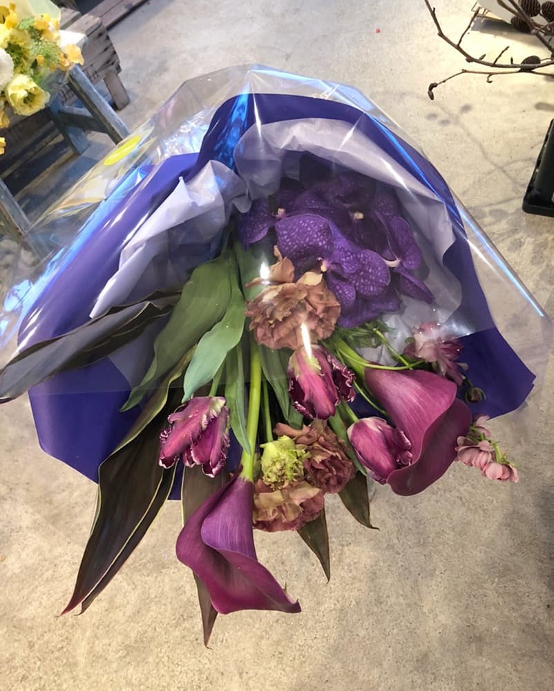 富士市おしゃれ花屋ローズヒップの2022年2月6日の花束のプレゼント（贈り物）４