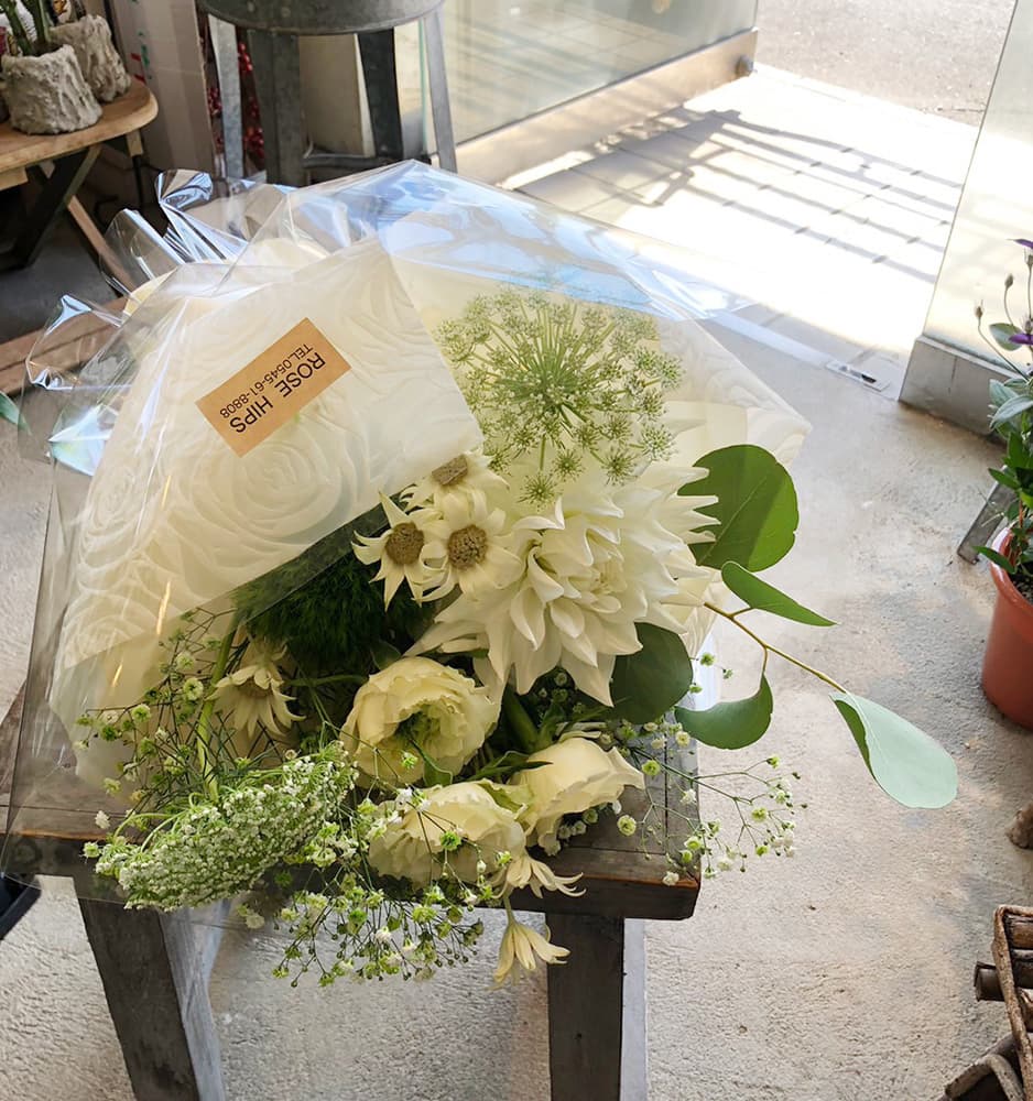富士市花屋ローズヒップの2023年4月22日の、おしゃれな母の日の花束のプレゼント12