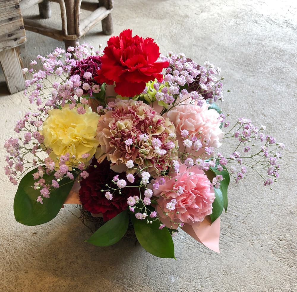 富士市花屋ローズヒップの2023年4月22日の、おしゃれな母の日のお花のプレゼント6