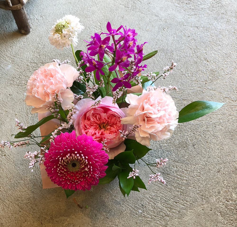 富士市花屋ローズヒップの2023年4月22日の、おしゃれな母の日のお花のプレゼント4