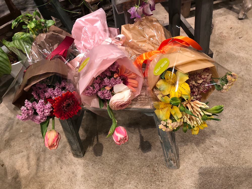 富士市おしゃれ花屋ローズヒップの2023年2月15日の卒業、卒園、送別向けの花束のプレゼント21