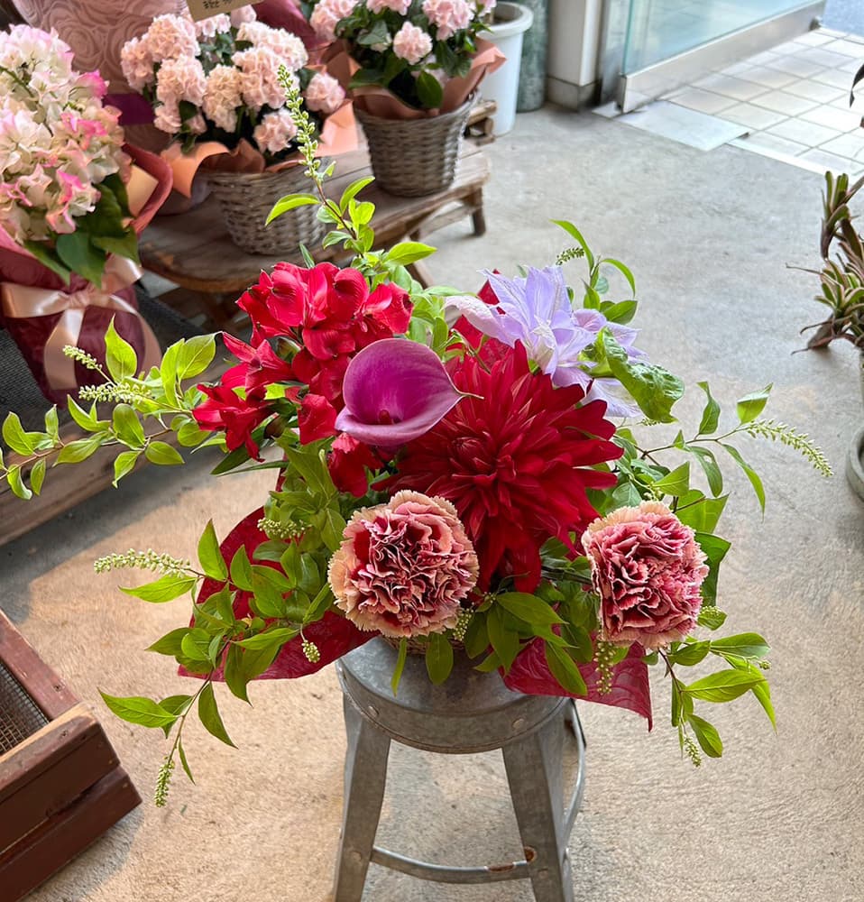 富士市花屋ローズヒップの母の日のギフトのフラワーアレンジメント