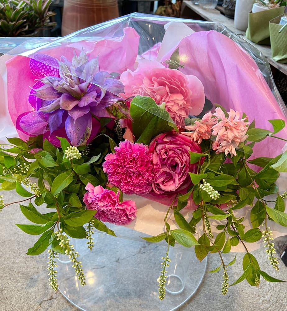 富士市花屋ローズヒップの母の日のギフトの花束