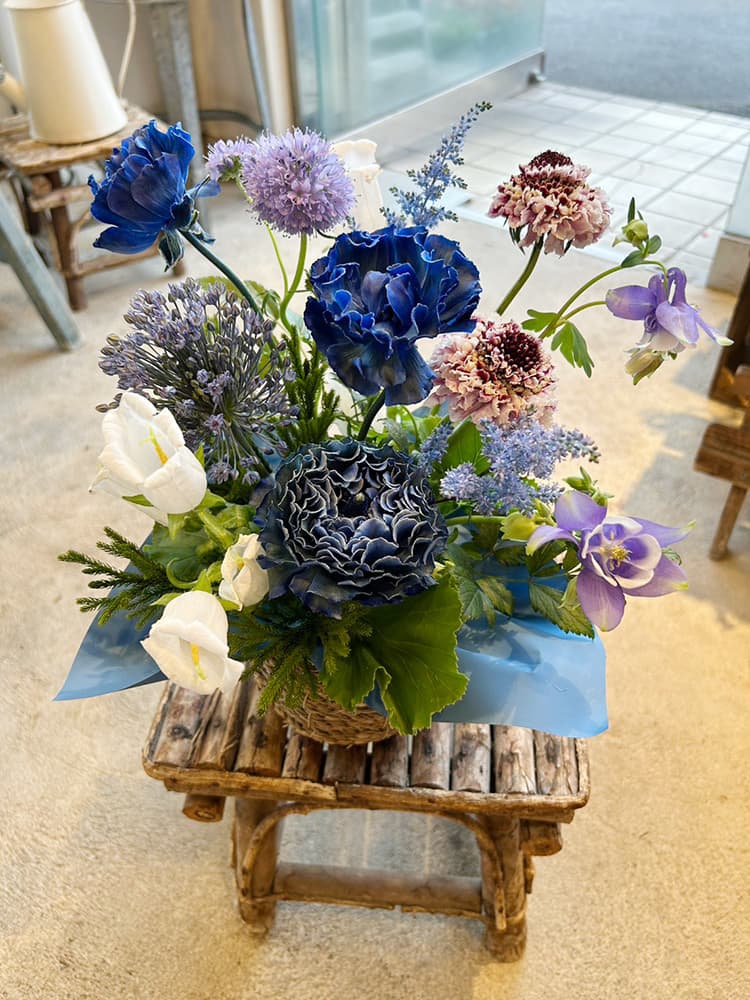 富士市おしゃれ花屋ローズヒップの2026年2月17日の卒園･卒業の送別と入園･入学の記念特集のフラワーアレンジメント