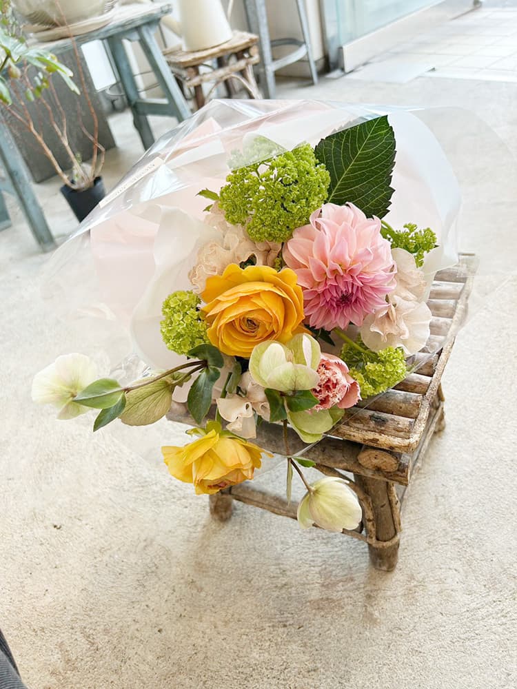 富士市おしゃれ花屋ローズヒップの2026年2月17日の卒園･卒業の送別と入園･入学の記念特集の花束