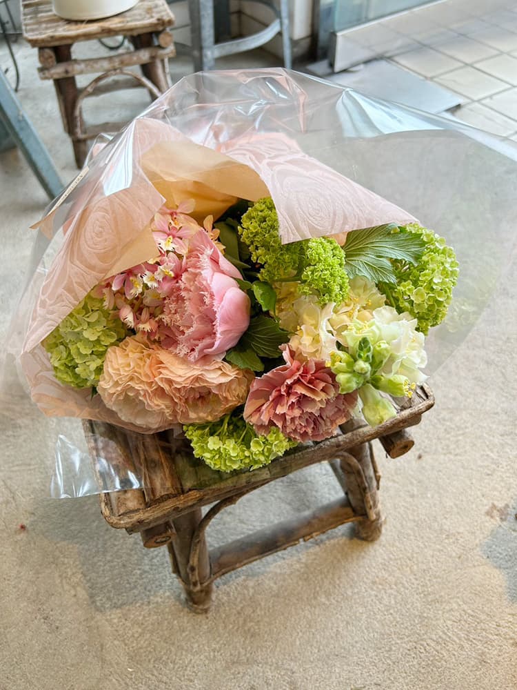 富士市おしゃれ花屋ローズヒップの2026年2月17日の卒園･卒業の送別と入園･入学の記念特集の花束