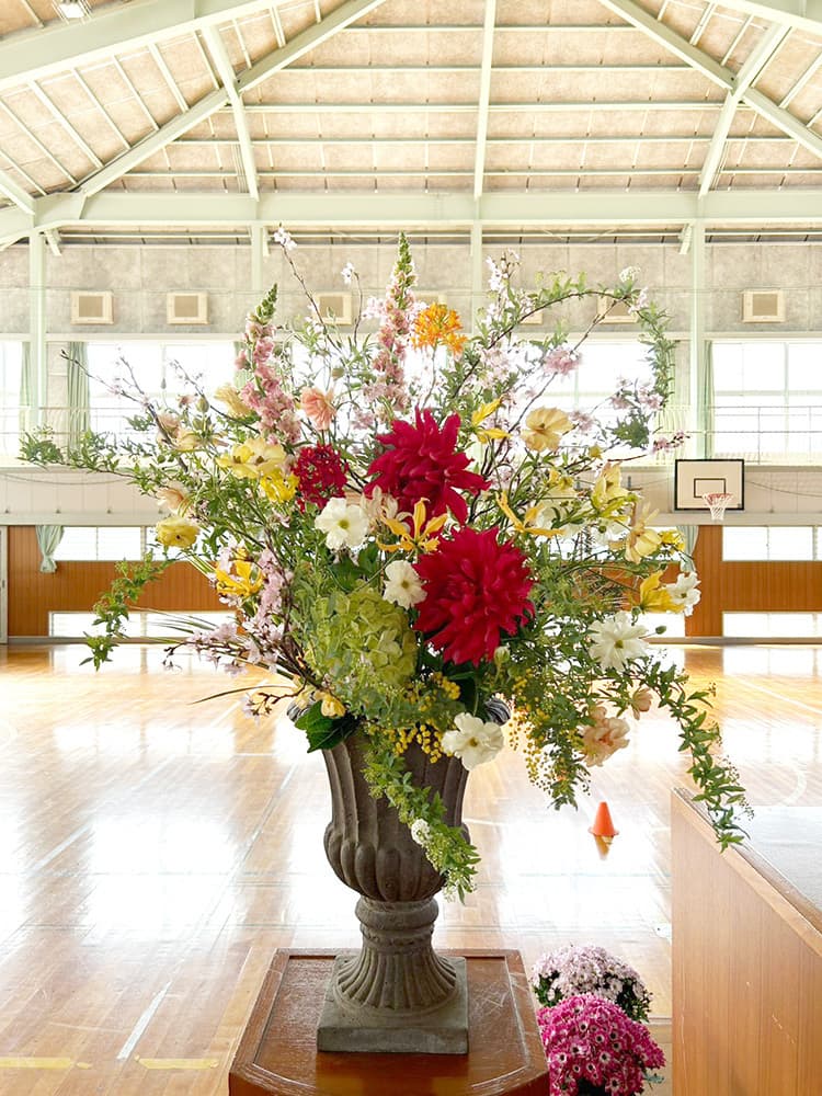 富士市おしゃれ花屋ローズヒップの2026年2月17日の卒園･卒業の送別と入園･入学の記念特集の式典花