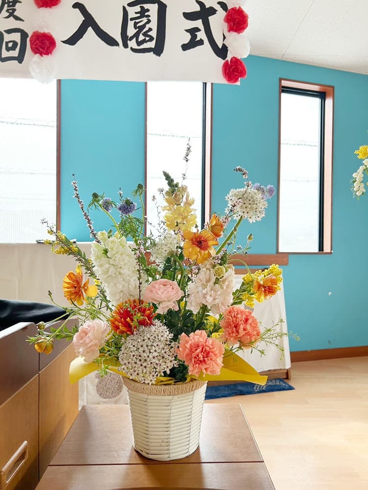 富士市おしゃれ花屋ローズヒップの2026年2月17日の卒園･卒業の送別と入園･入学の記念特集の式典花