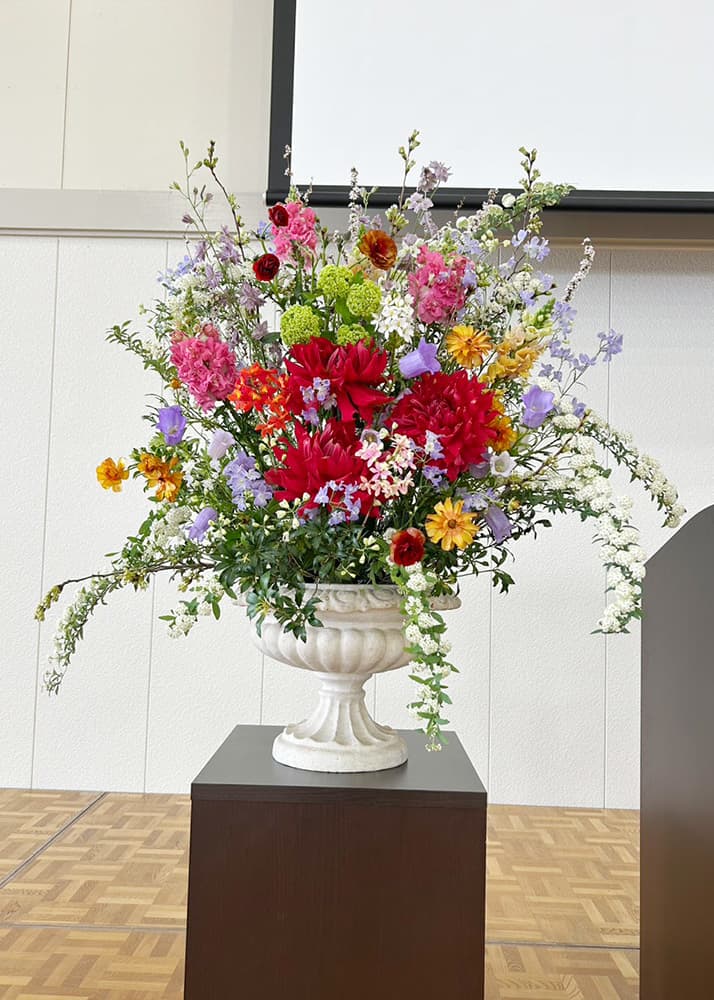 富士市おしゃれ花屋ローズヒップの2026年2月17日の卒園･卒業の送別と入園･入学の記念特集の式典花