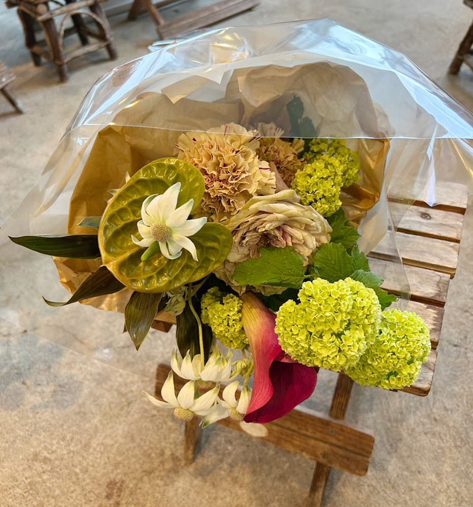 富士市おしゃれ花屋ローズヒップの2026年4月10日の母の日特集の花束